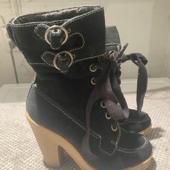 Steve Madden Short laced up boot. - Picture 2 of 4